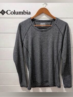 COLUMBIA Gray & black sweater size M